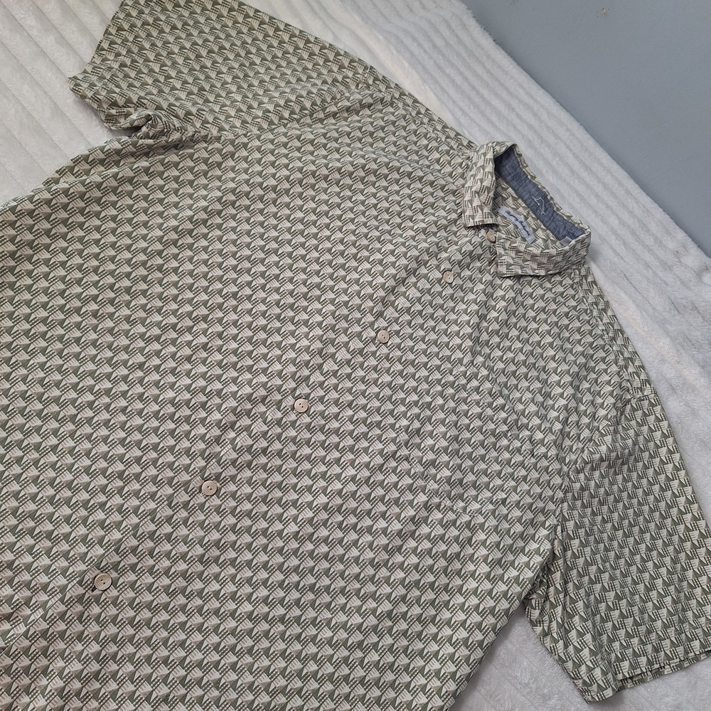 Tommy Bahama 100% SILK Button Up Camp Shirt Mens XXL Beige Abstract Coastal